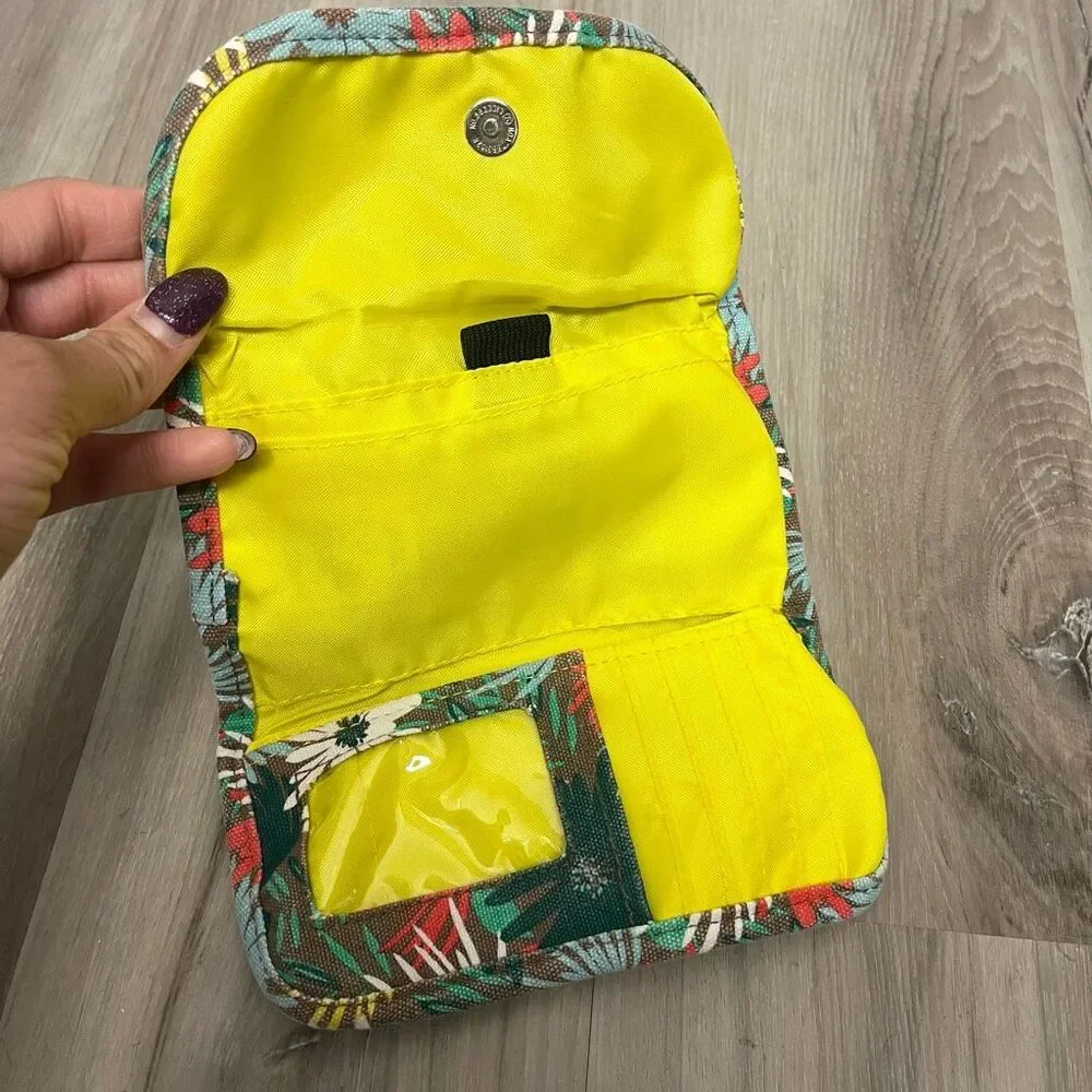Kavu Big Spender Tropical Leaf‎ Plant Print Tri-Fold Wallet